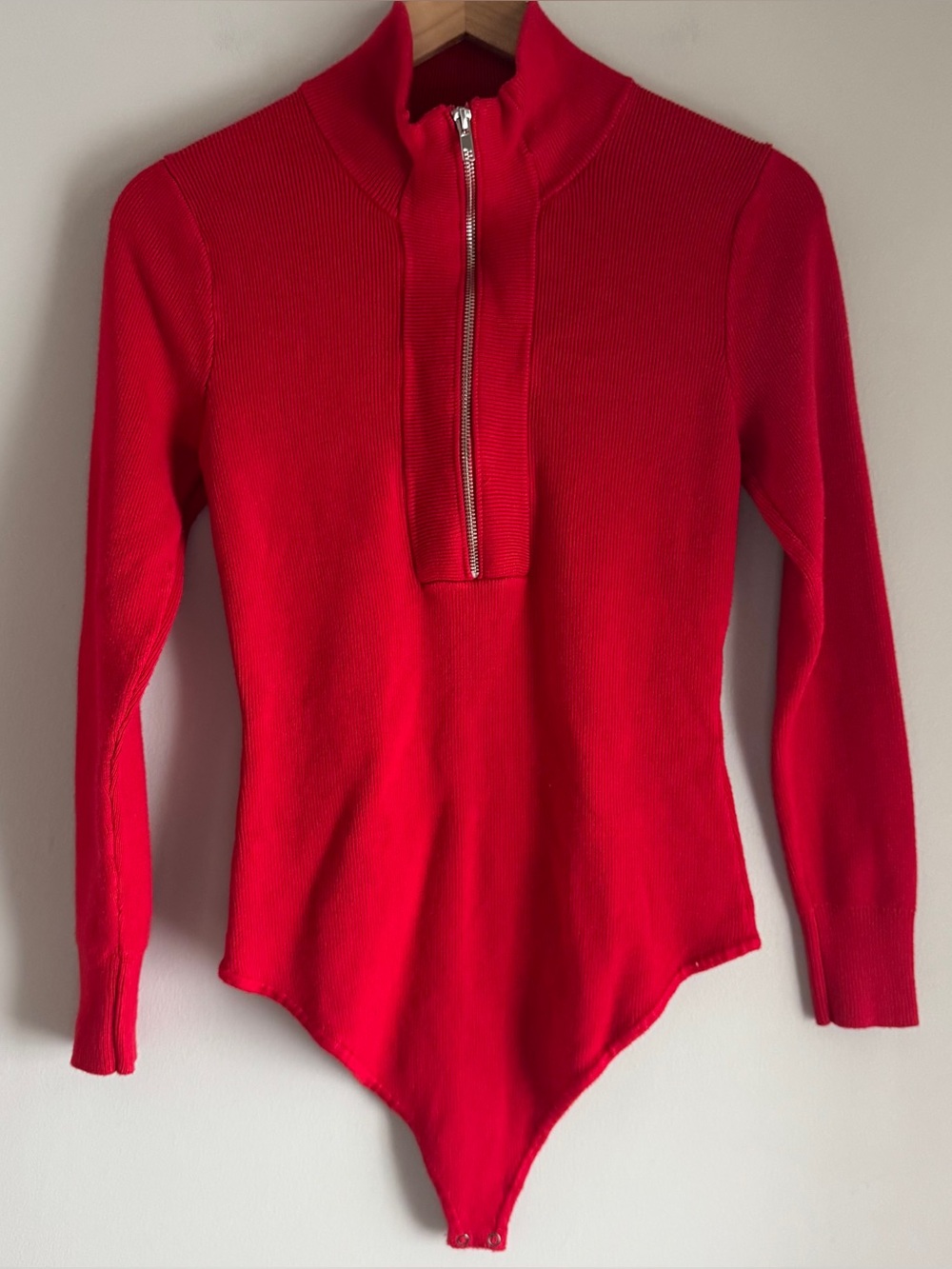 Abercrombie & Fitch Red Long Sleeve Zip Front Knit Sweater Bodysuit Size Large